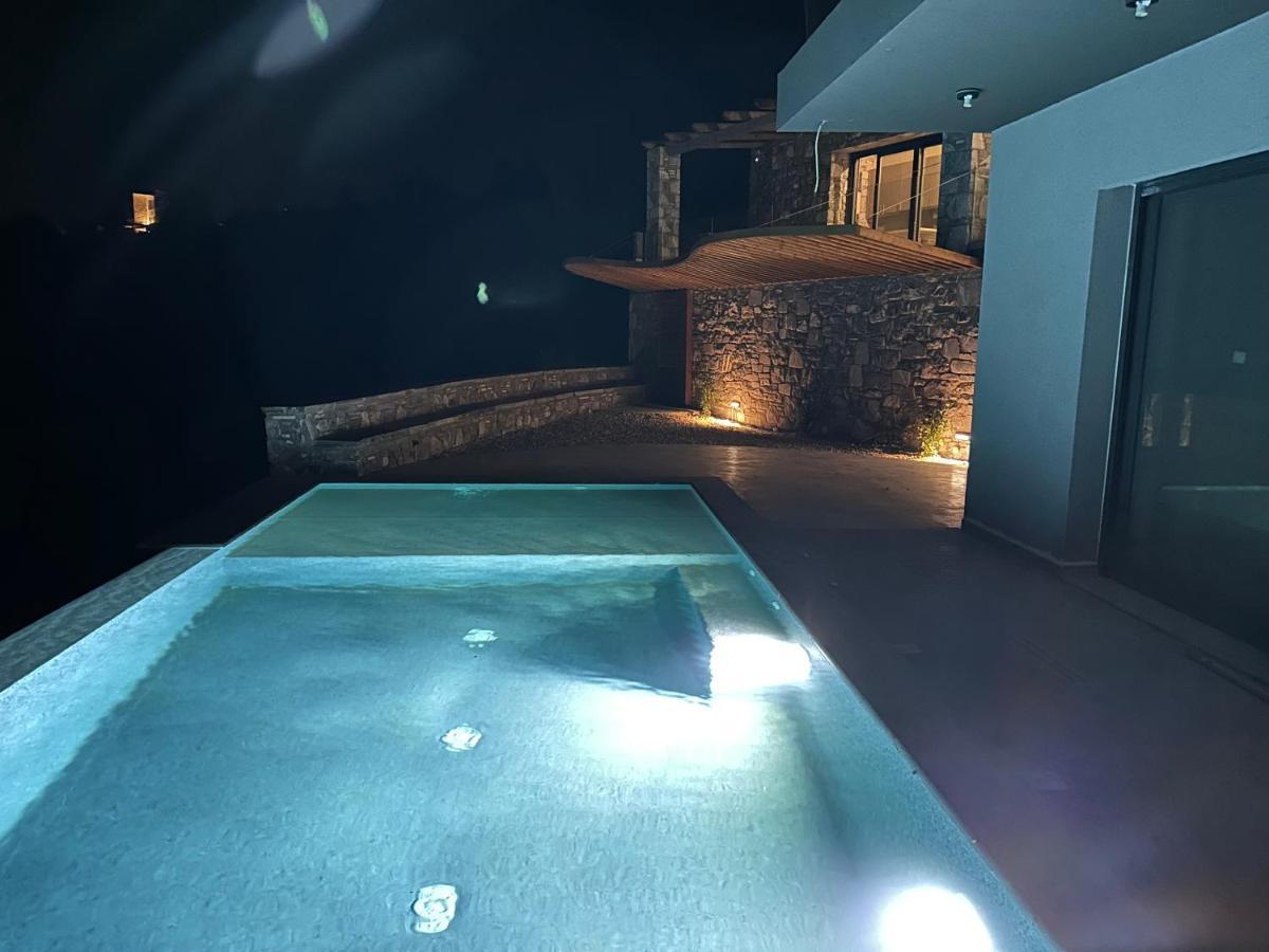 Windmills & The Villas-aiolos Ll Amarynthos